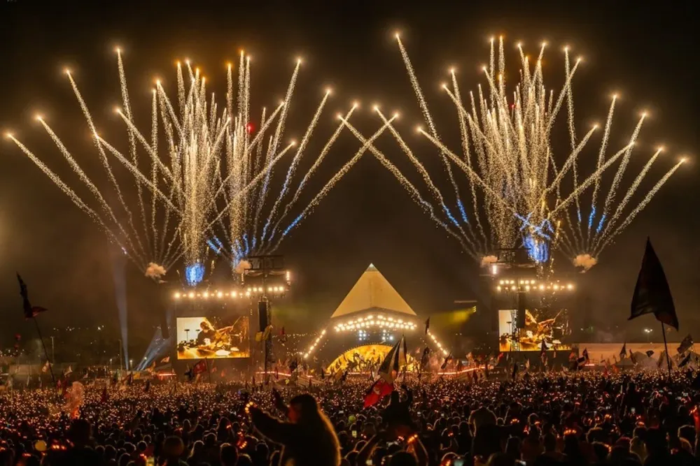 Glastonbury - Visual 2